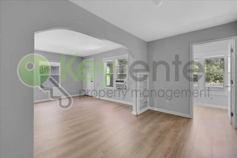 2611 Alhambra Blvd - Photo 7 of 24