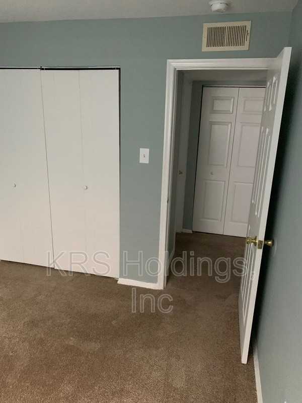 1822 Williamsburg Rd #1 - Photo 6 of 10