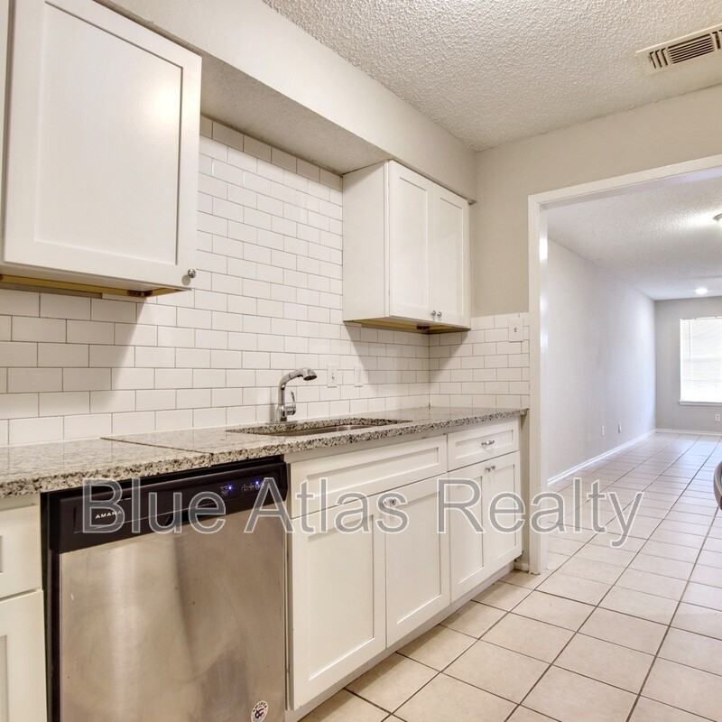 1722 Fitzgerald Ct - Photo 2 of 17