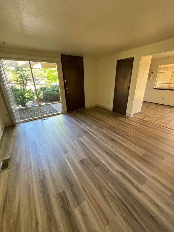 2225 Nw 14th St - Photo 3 of 25