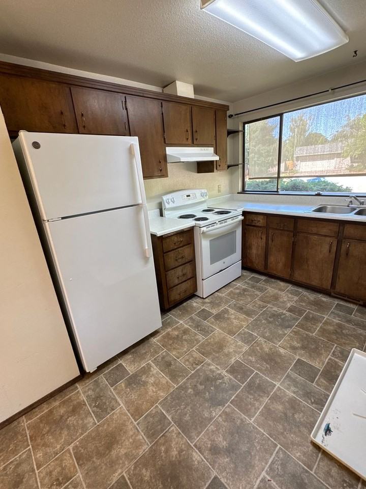 2225 Nw 14th St - Photo 6 of 25