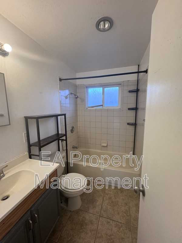 7015 Trumbull Ave Se - Photo 7 of 13