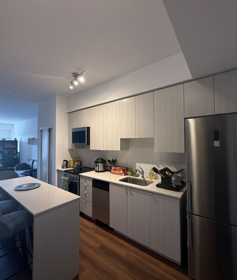 2433 Dufferin Street - Photo 4