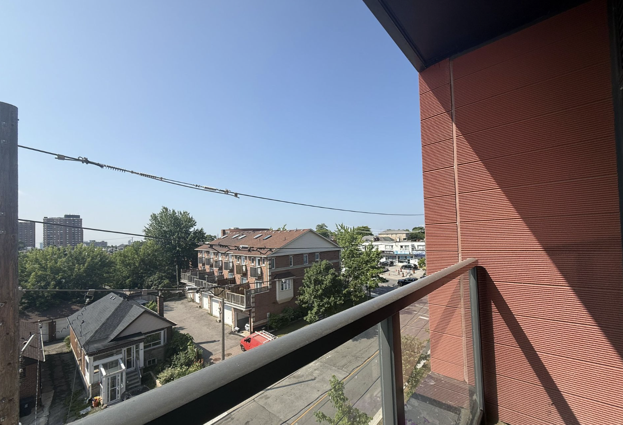 2433 Dufferin Street - Photo 10