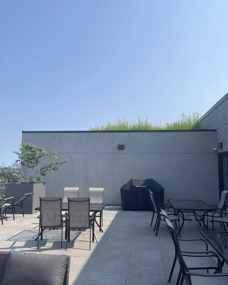 2433 Dufferin Street - Photo 11