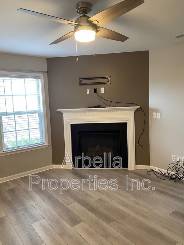 663 Suffolk Rd - Photo 4 of 9