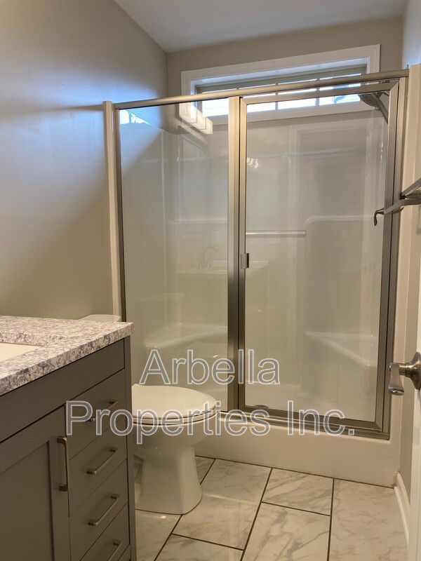663 Suffolk Rd - Photo 6 of 9