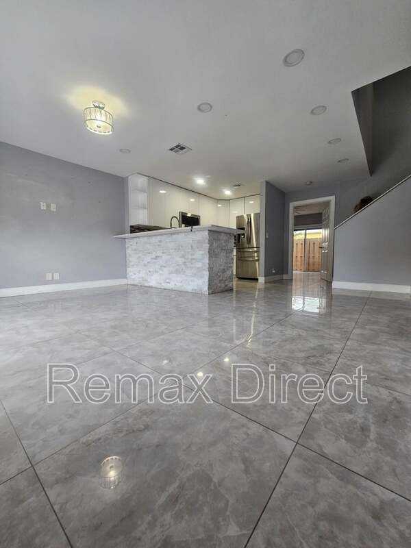 331 Cypress Way W - Photo 5 of 6