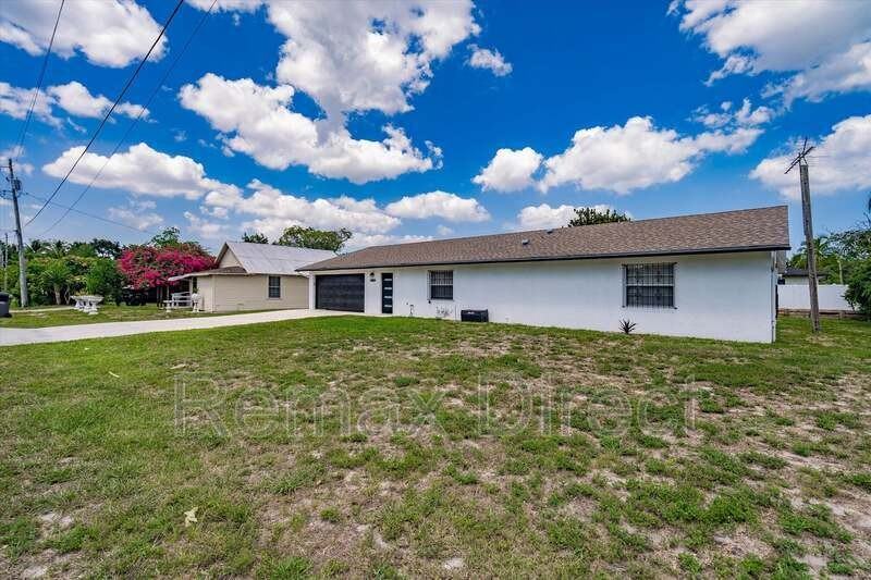 160 Marie Dr - Photo 3 of 6