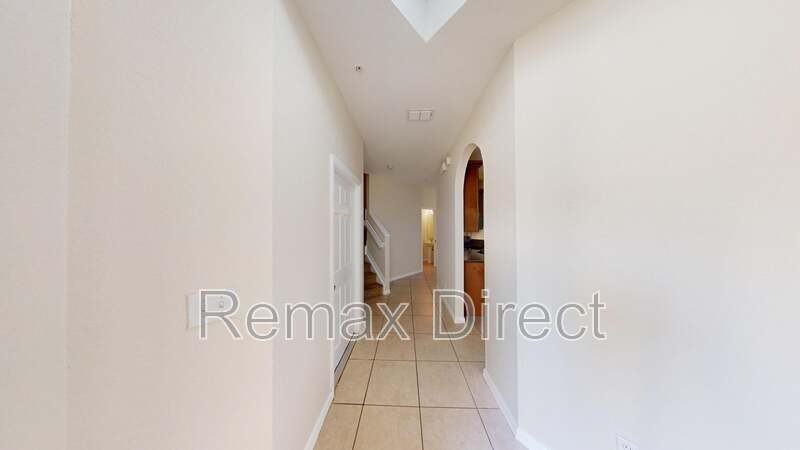 831 Pipers Cay Dr - Photo 2 of 6