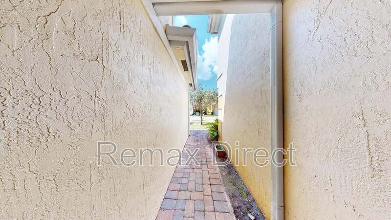 831 Pipers Cay Dr - Photo 6 of 6