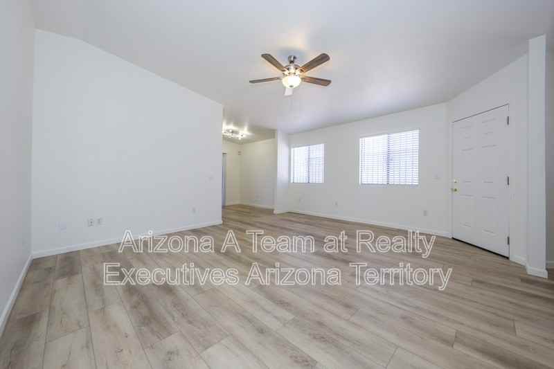 3167 W Alexanderwood Dr - Photo 3 of 27