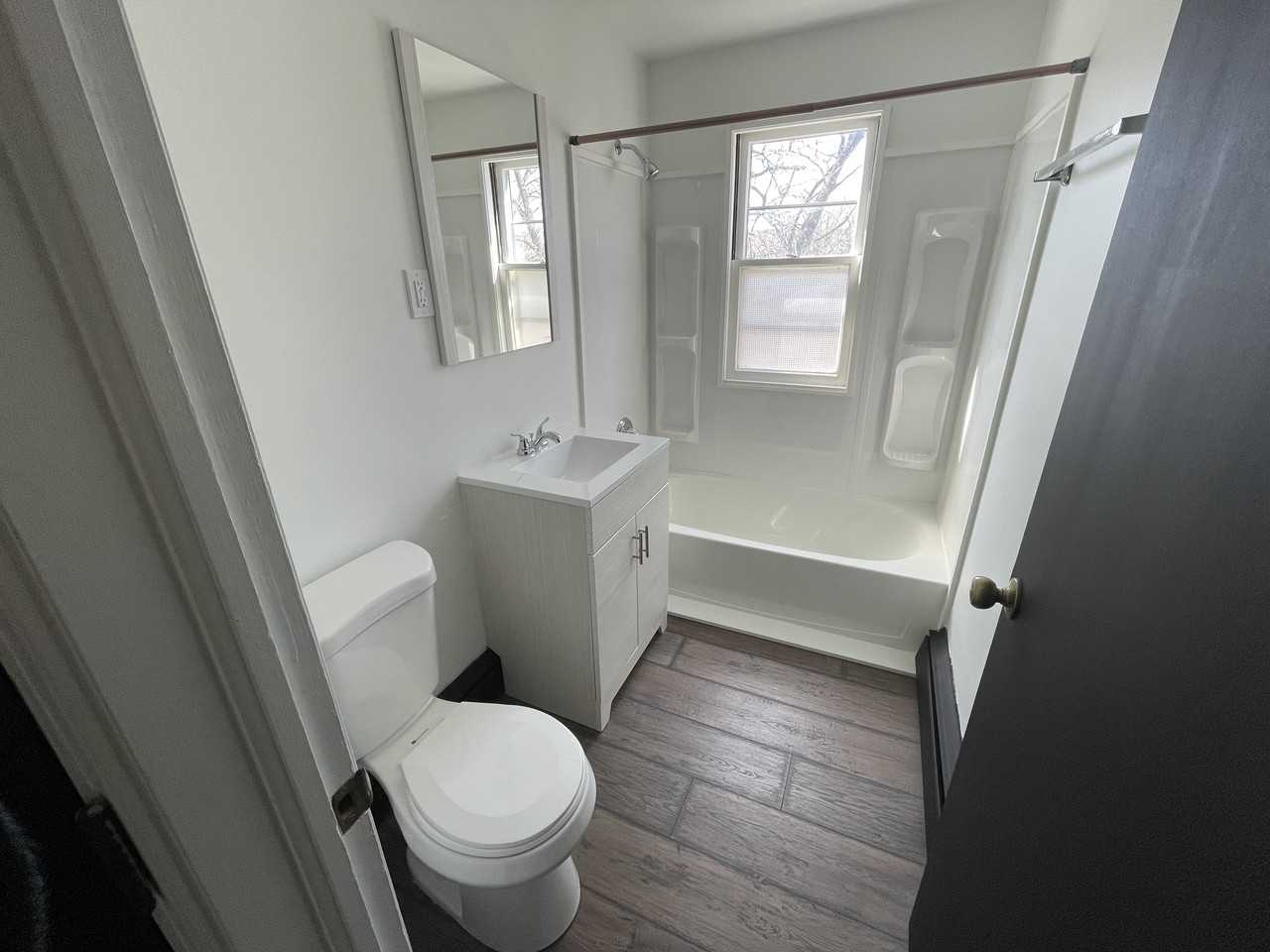 1120 23rd Street #E - Photo 4 of 15