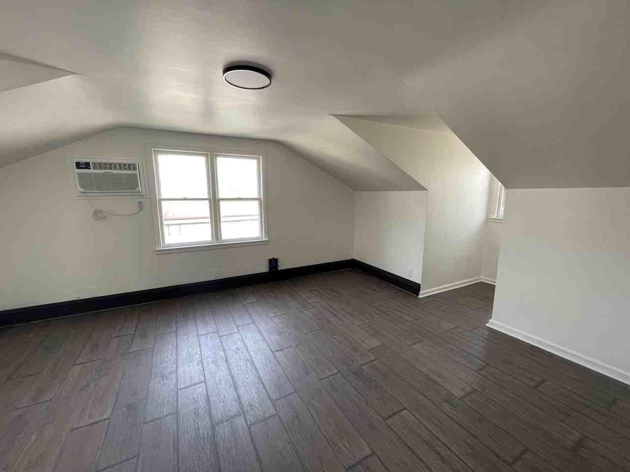 1120 23rd Street #E - Photo 7 of 15