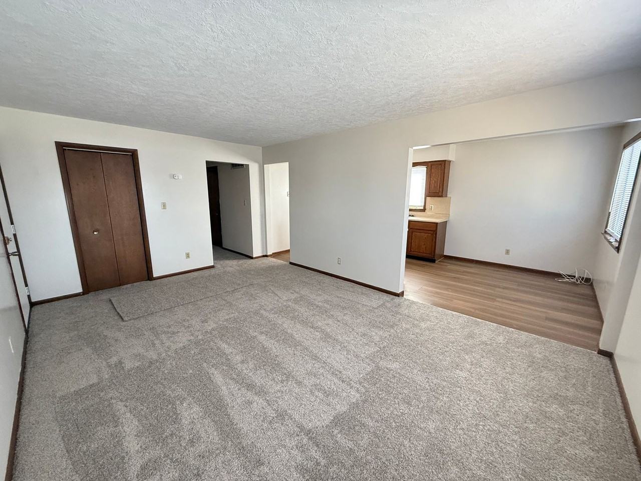 Herbert St 120 E - Photo 4 of 28
