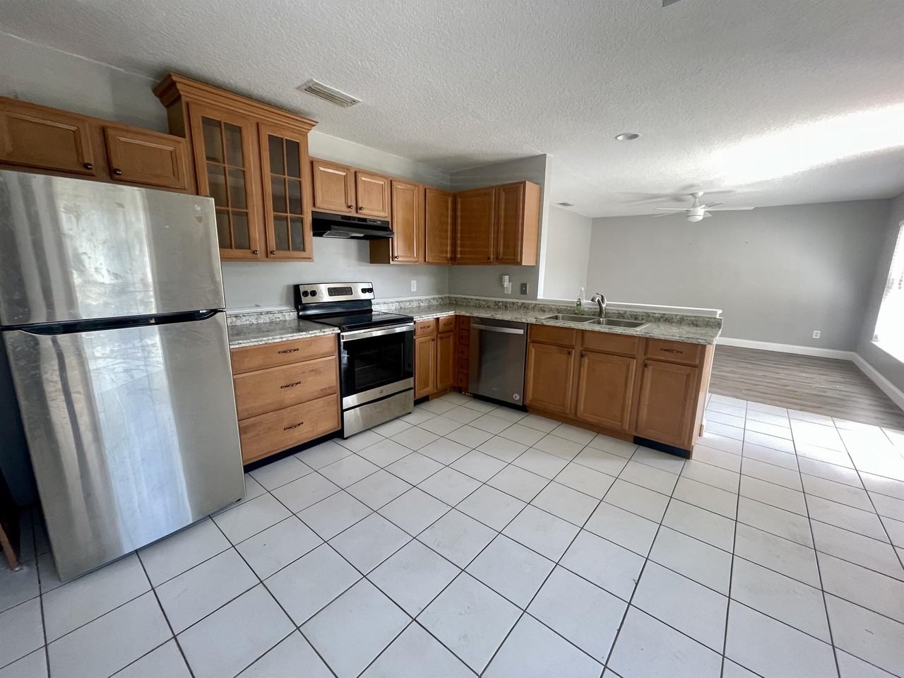 1713 Palmetto Court - Photo 3 of 26