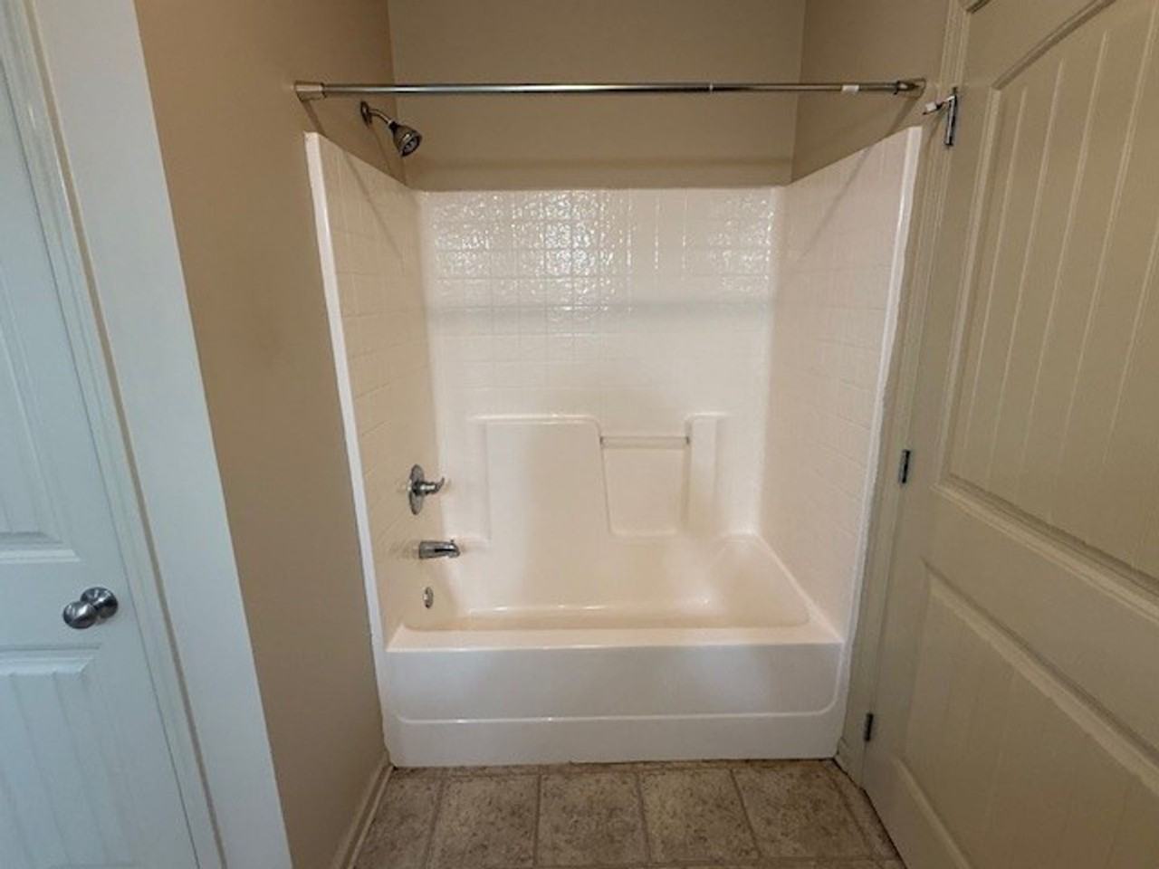 12974 Garden Creek Ln - Photo 5 of 7