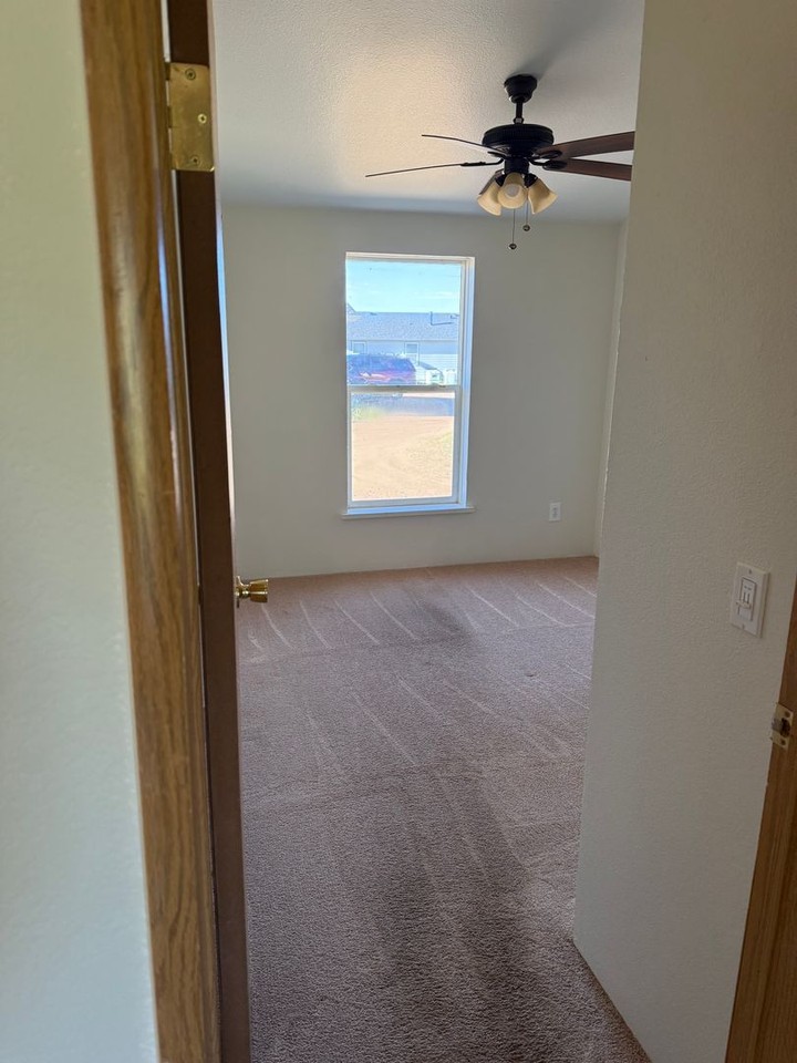 310 N Hayden St - Photo 6 of 6