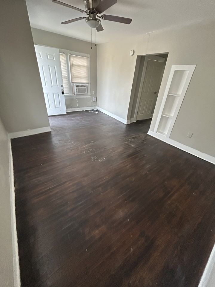 3401 South Van Buren - Photo 2 of 17