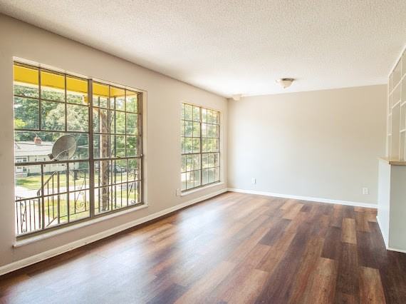 739 81st Street South - Photo 3 of 40