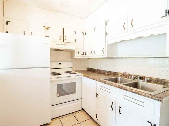 739 81st Street South - Photo 5 of 40