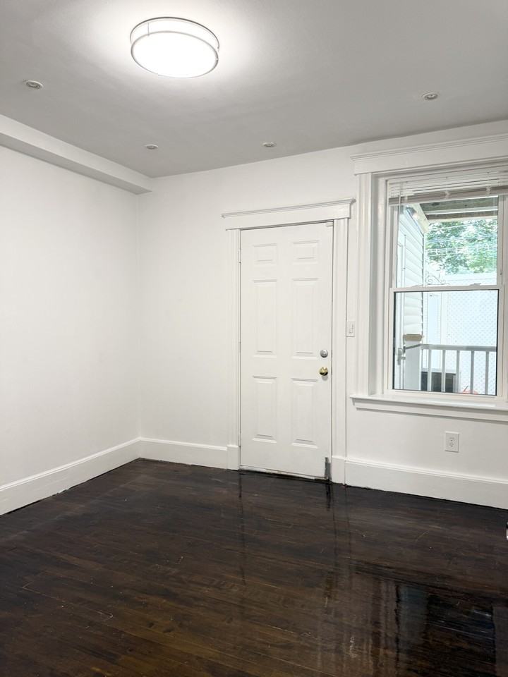 38 Cameron St #1F - Photo 4 of 10