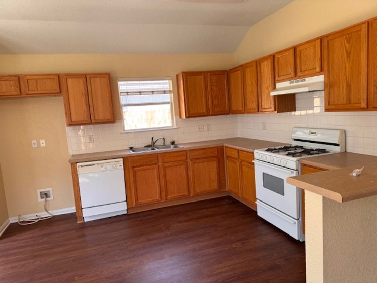 401 Katy Xing - Photo 3 of 14