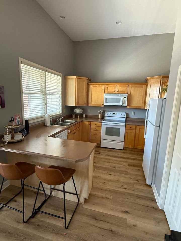2100 Cherry Hill Dr. - Photo 3 of 30