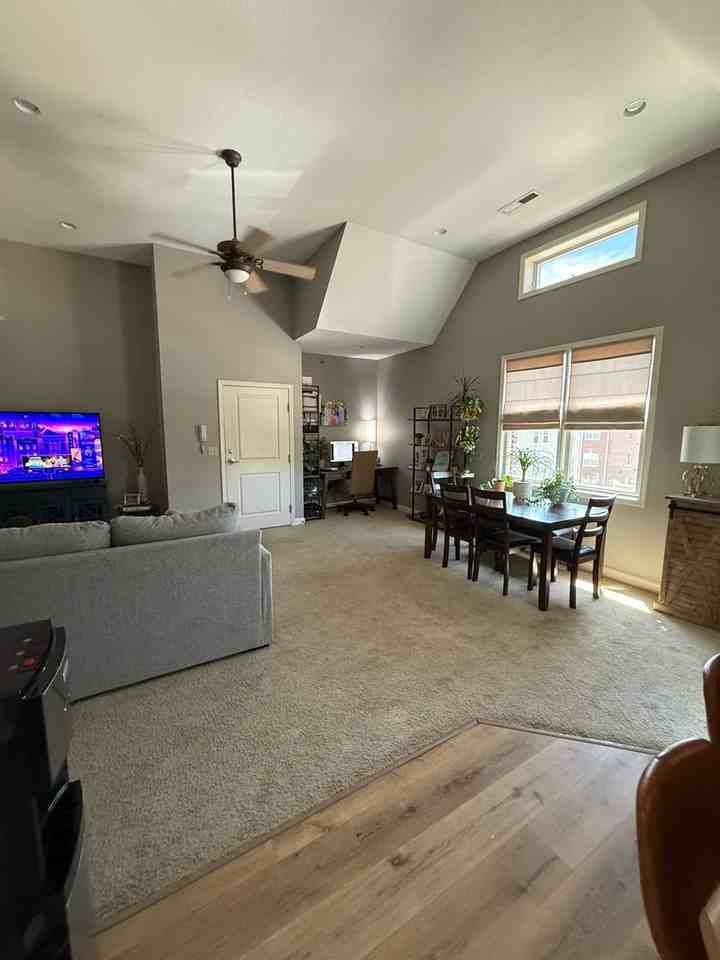 2100 Cherry Hill Dr. - Photo 4 of 30