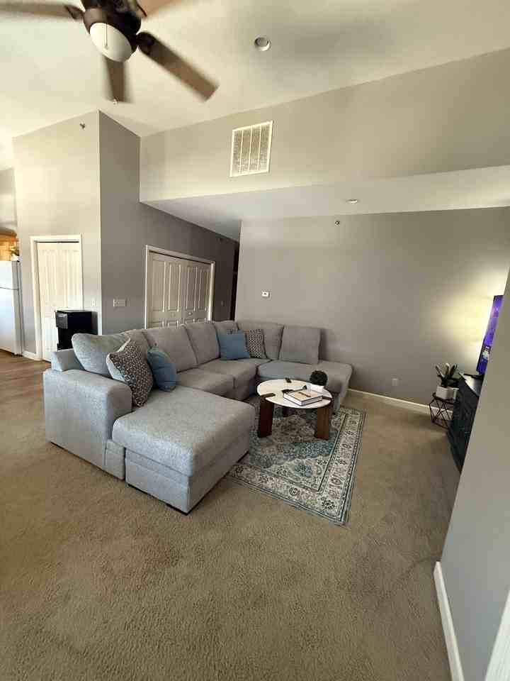 2100 Cherry Hill Dr. - Photo 5 of 30