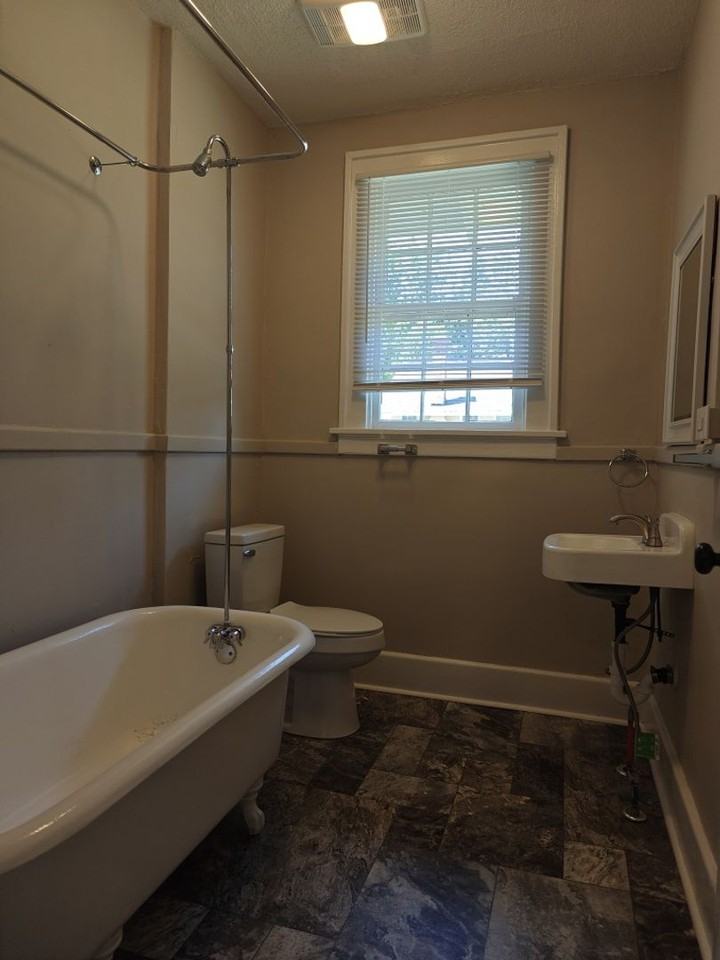 1702 Johns Rd - Photo 6 of 7