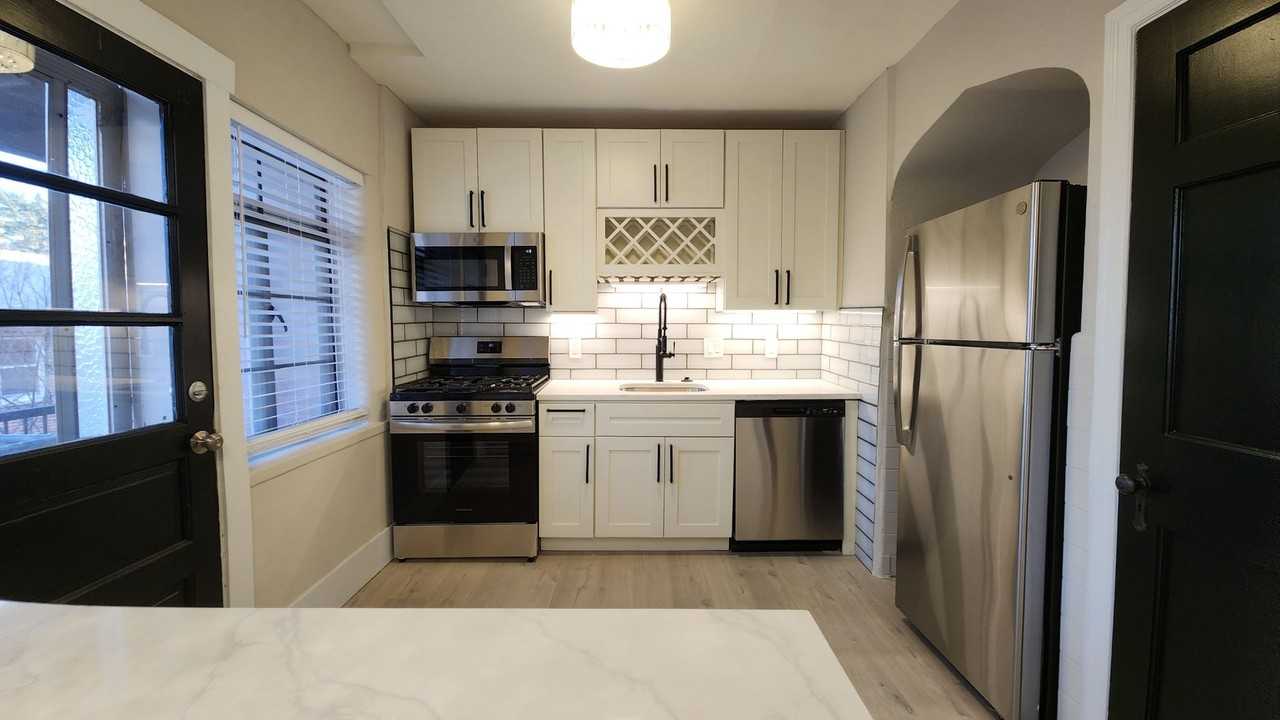 6475 Nottingham - Photo 3 of 16