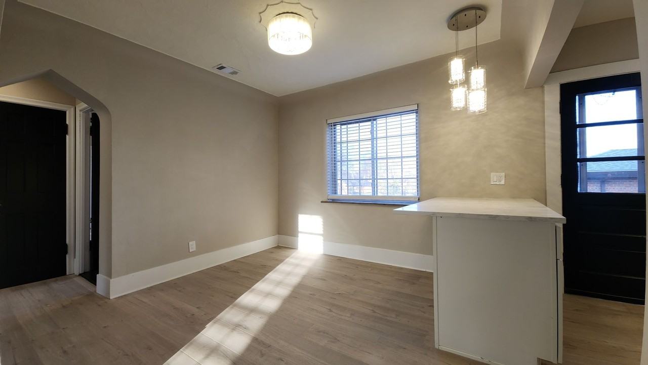 6475 Nottingham - Photo 4 of 16