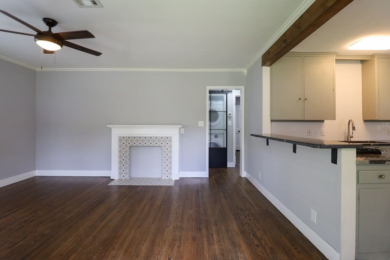 4046 E 23rd St - Photo 3 of 27