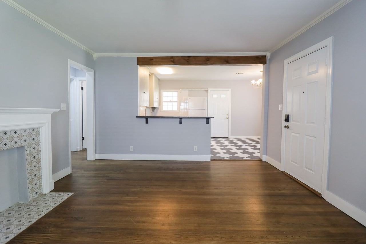 4046 E 23rd St - Photo 6 of 27