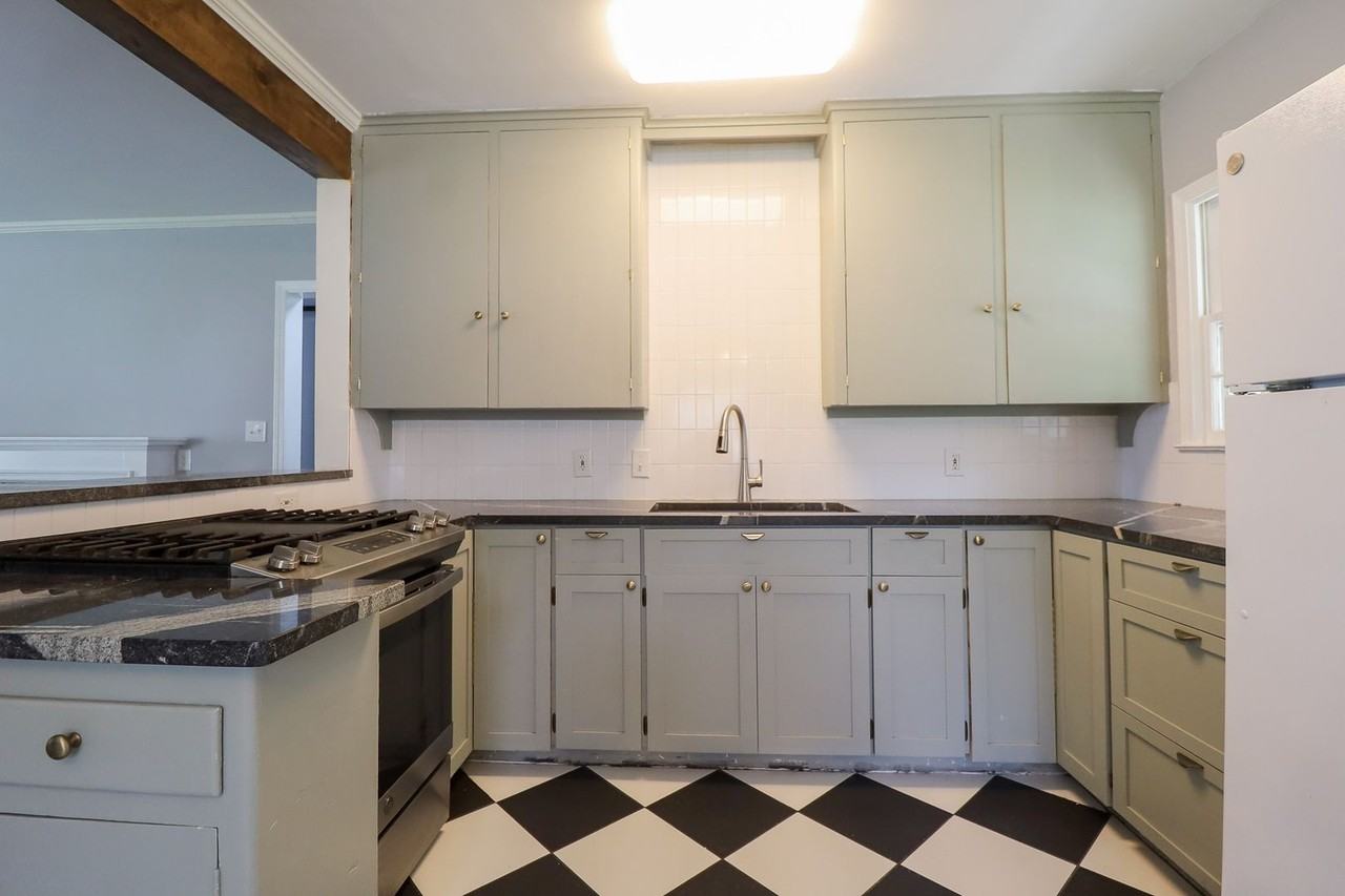 4046 E 23rd St - Photo 2 of 27
