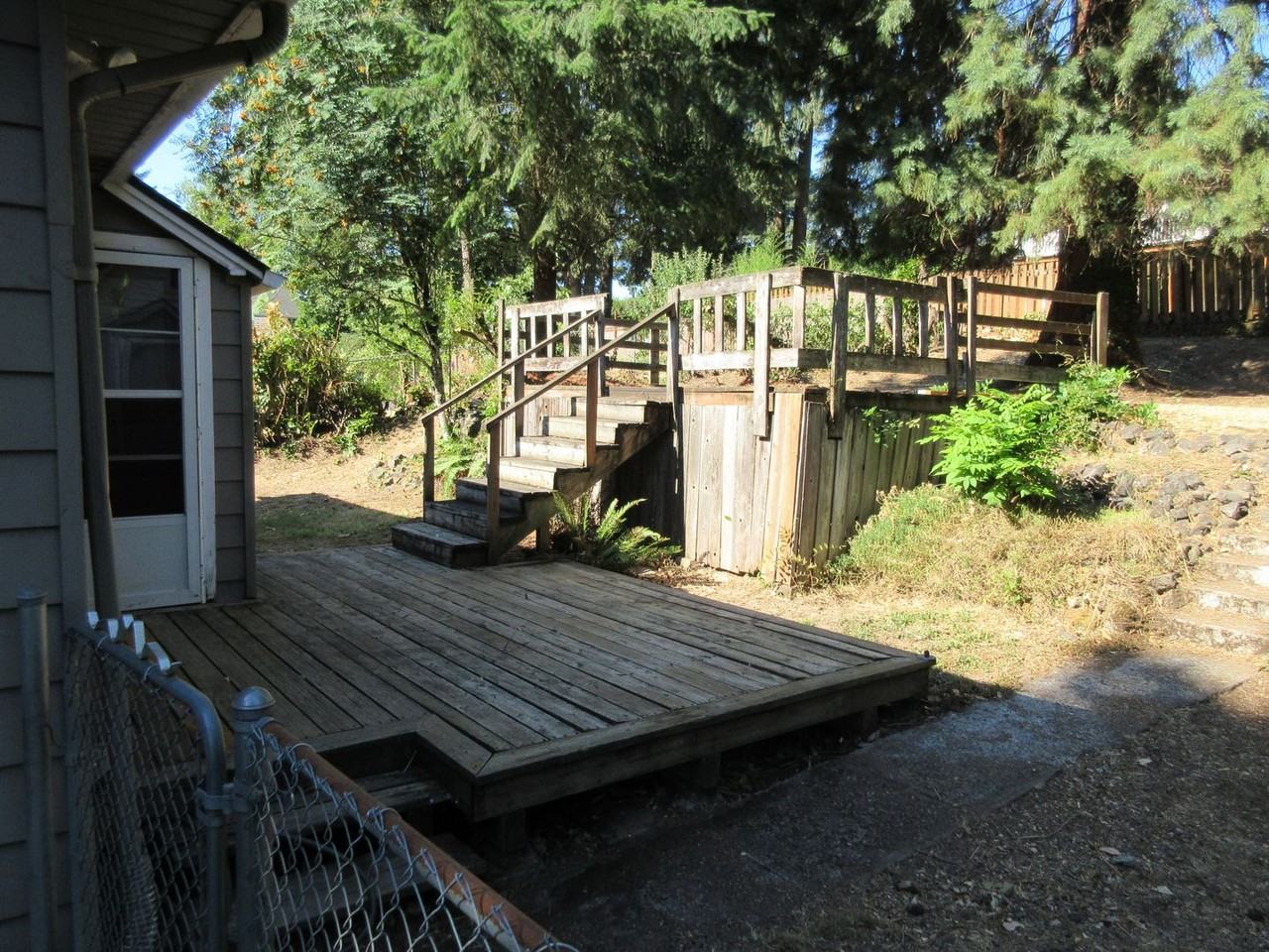 725 Ratcliff Dr Se - Photo 3 of 11