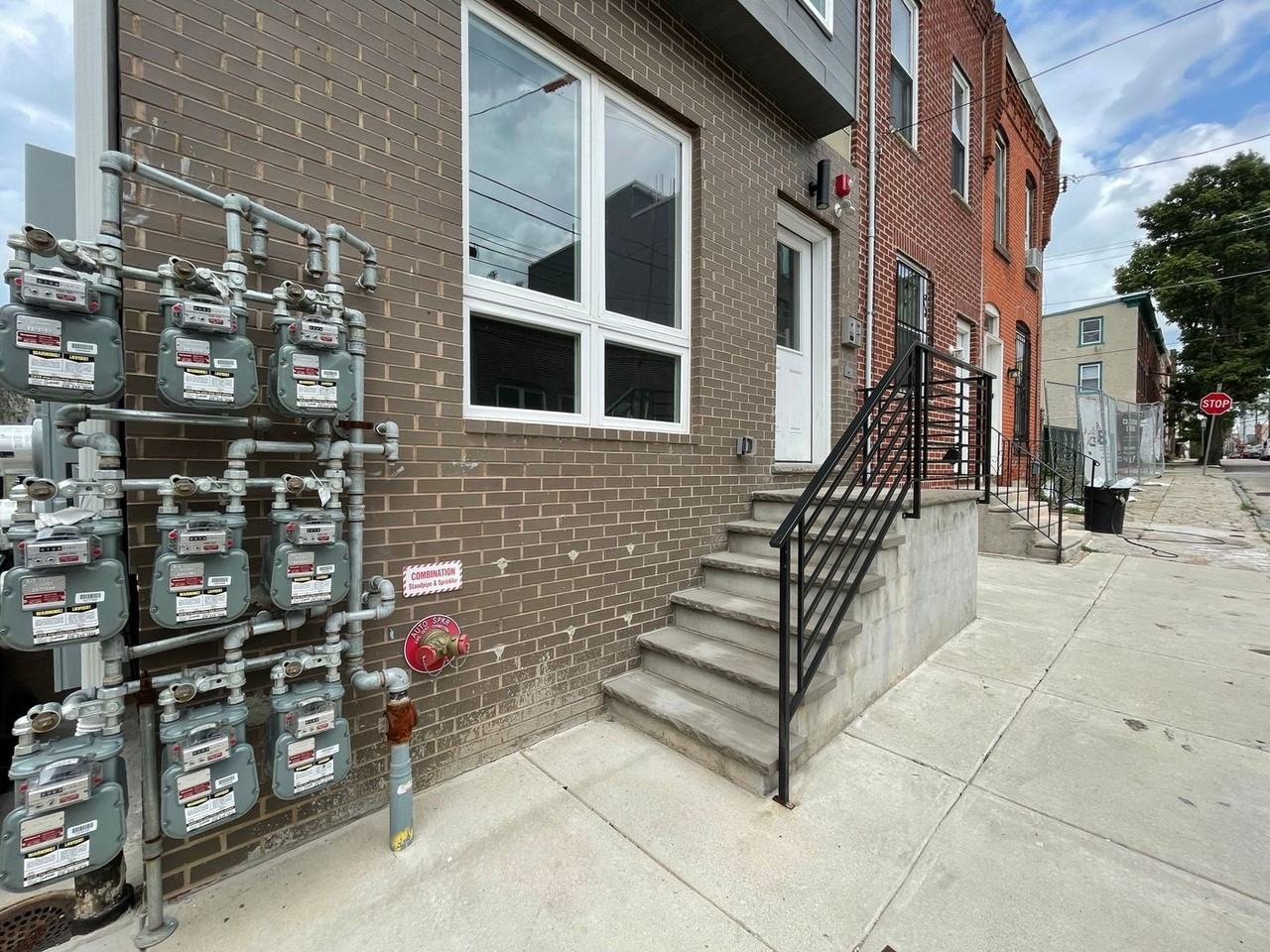 4111 Ludlow Street - Photo 2 of 28