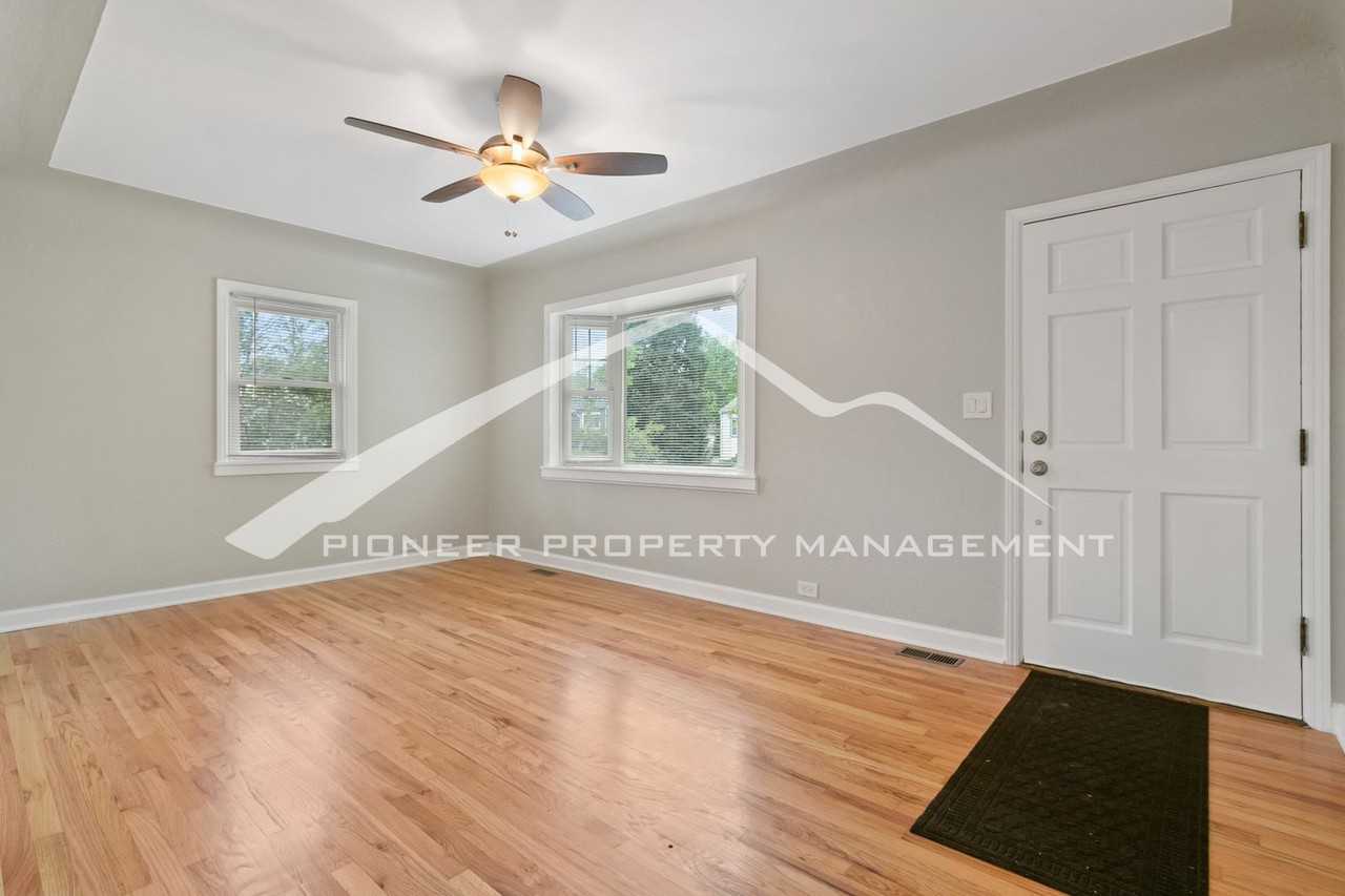 4070 Depew St - Photo 3 of 17