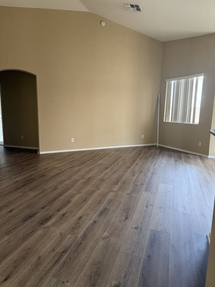 10316 E Jan Ave - Photo 4 of 18