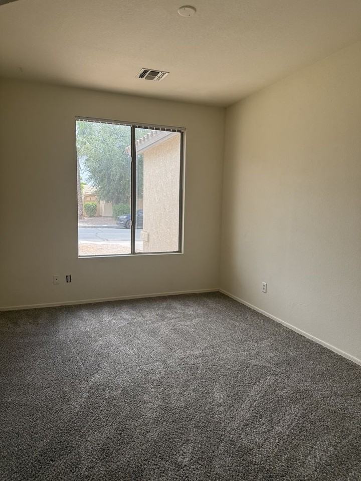 10316 E Jan Ave - Photo 7 of 18
