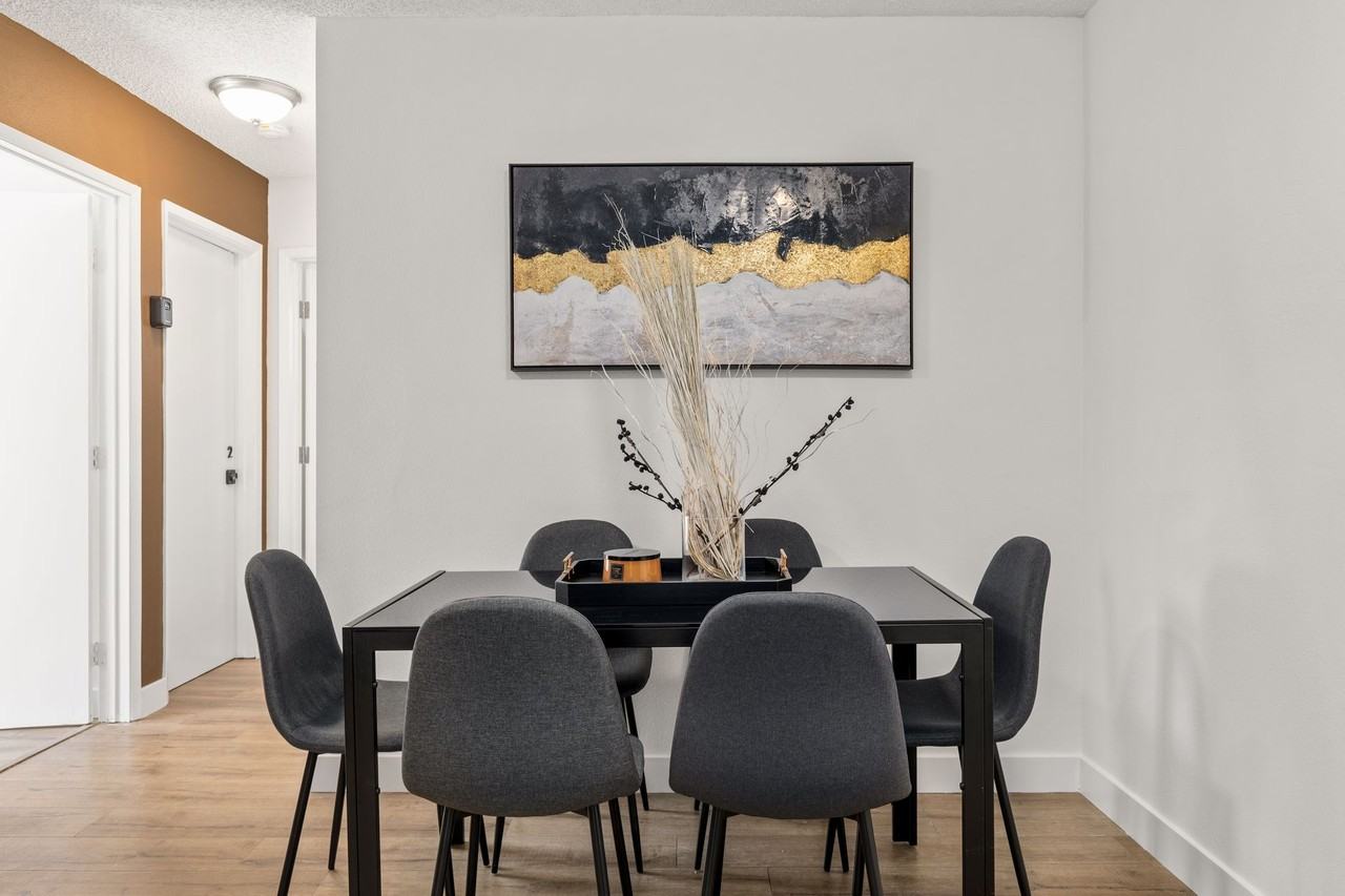 A 6 bedroom, 3 bathroom apartment with a dining/living room & a fully functional kitchen at 1700 Malcolm Unit 101 - Photo 4 of 10