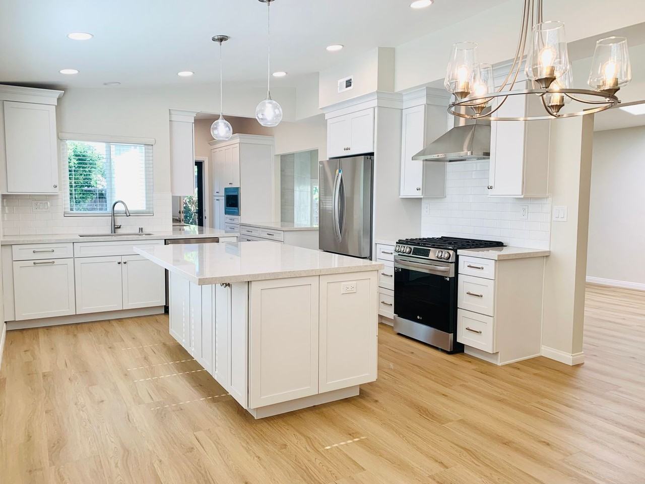 8816 Greyling Pl - Photo 2 of 28