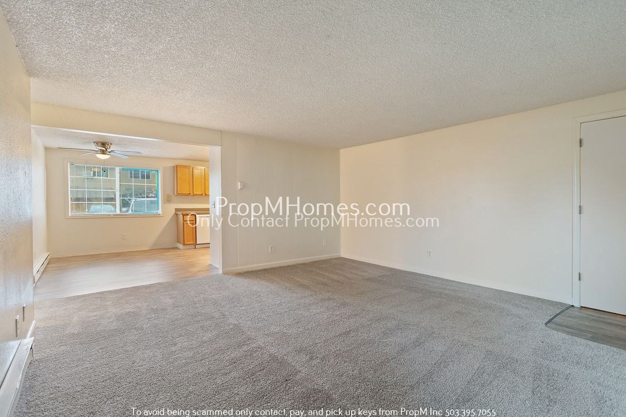 3283 Sw 126th Ave - Photo 4 of 18