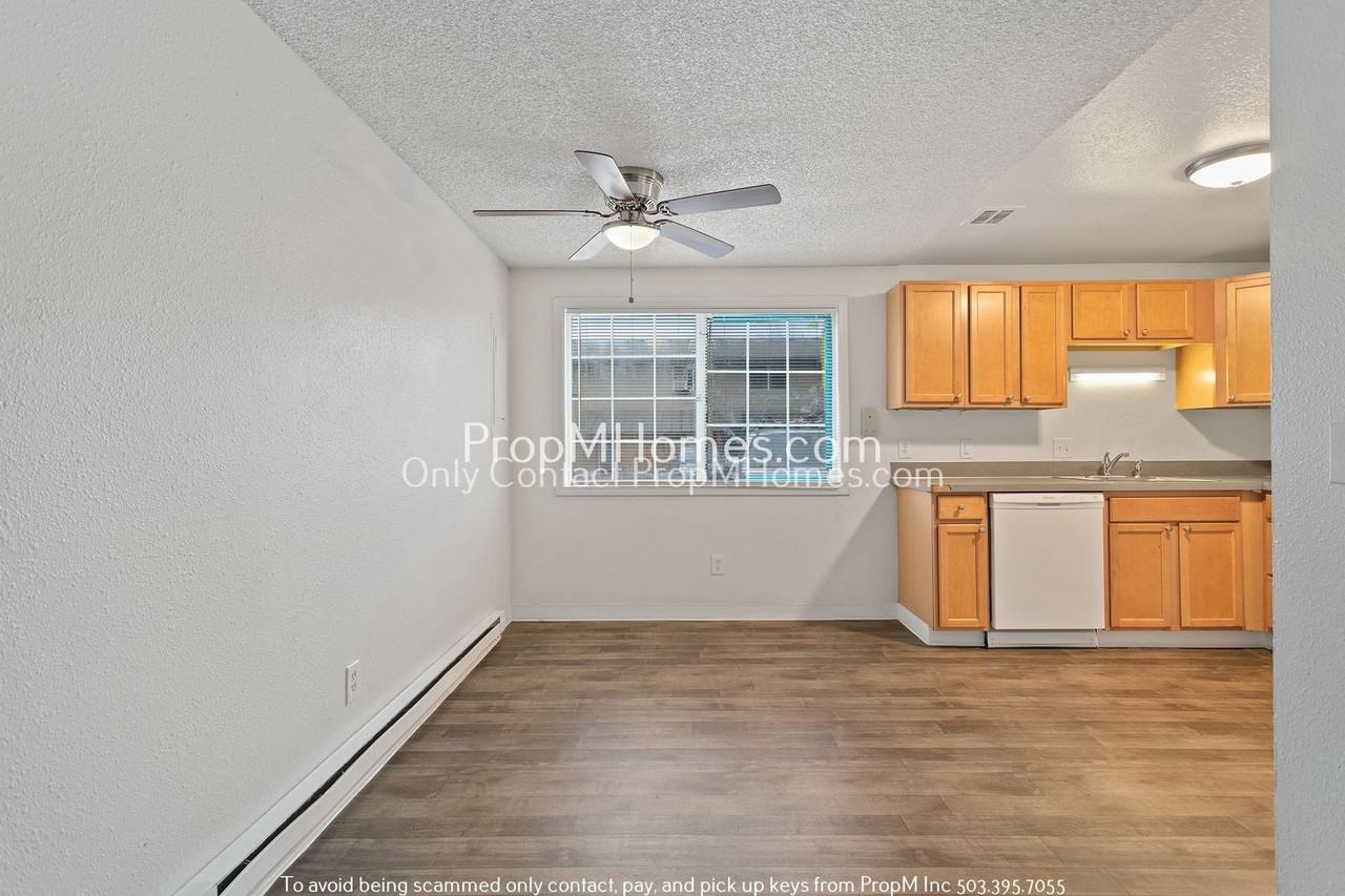 3283 Sw 126th Ave - Photo 5 of 18