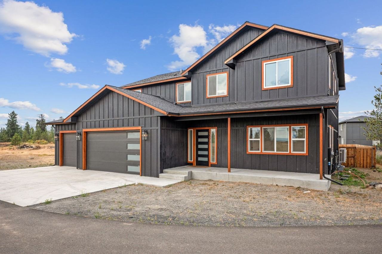 3895 W Cliffside Ln - Photo 4 of 35