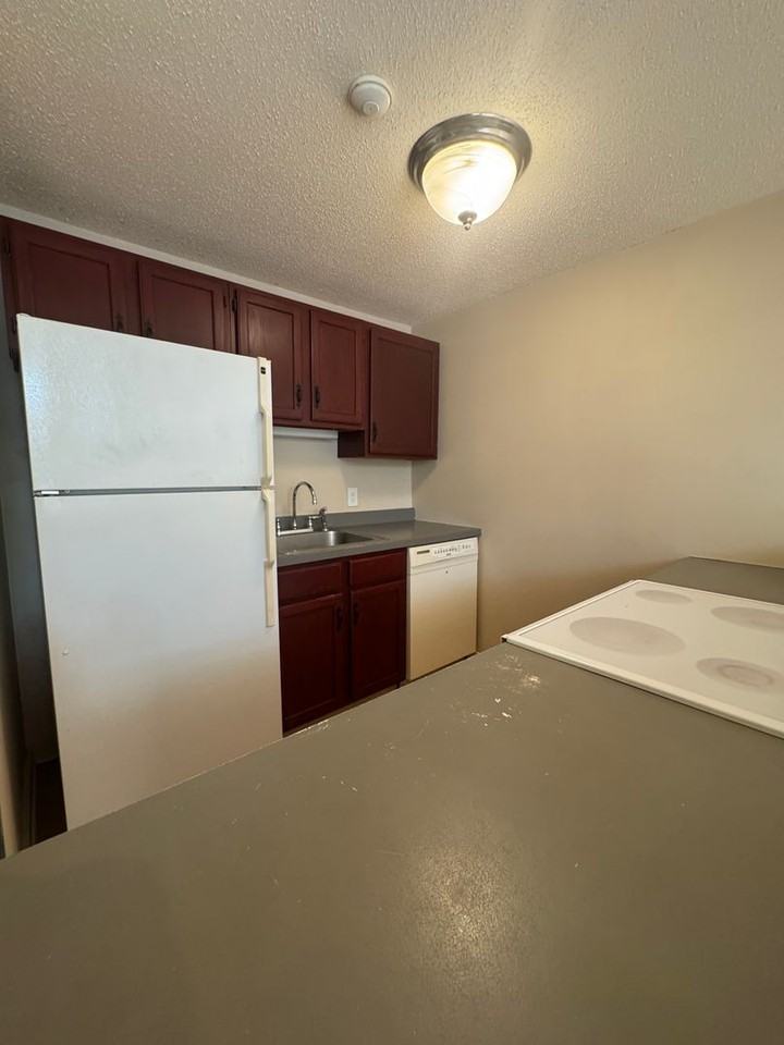 1856 Quechee Main St - Photo 2 of 18