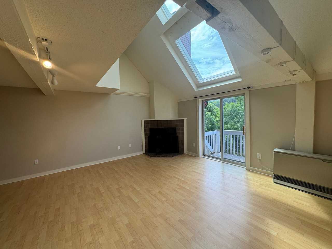 1856 Quechee Main St - Photo 3 of 18