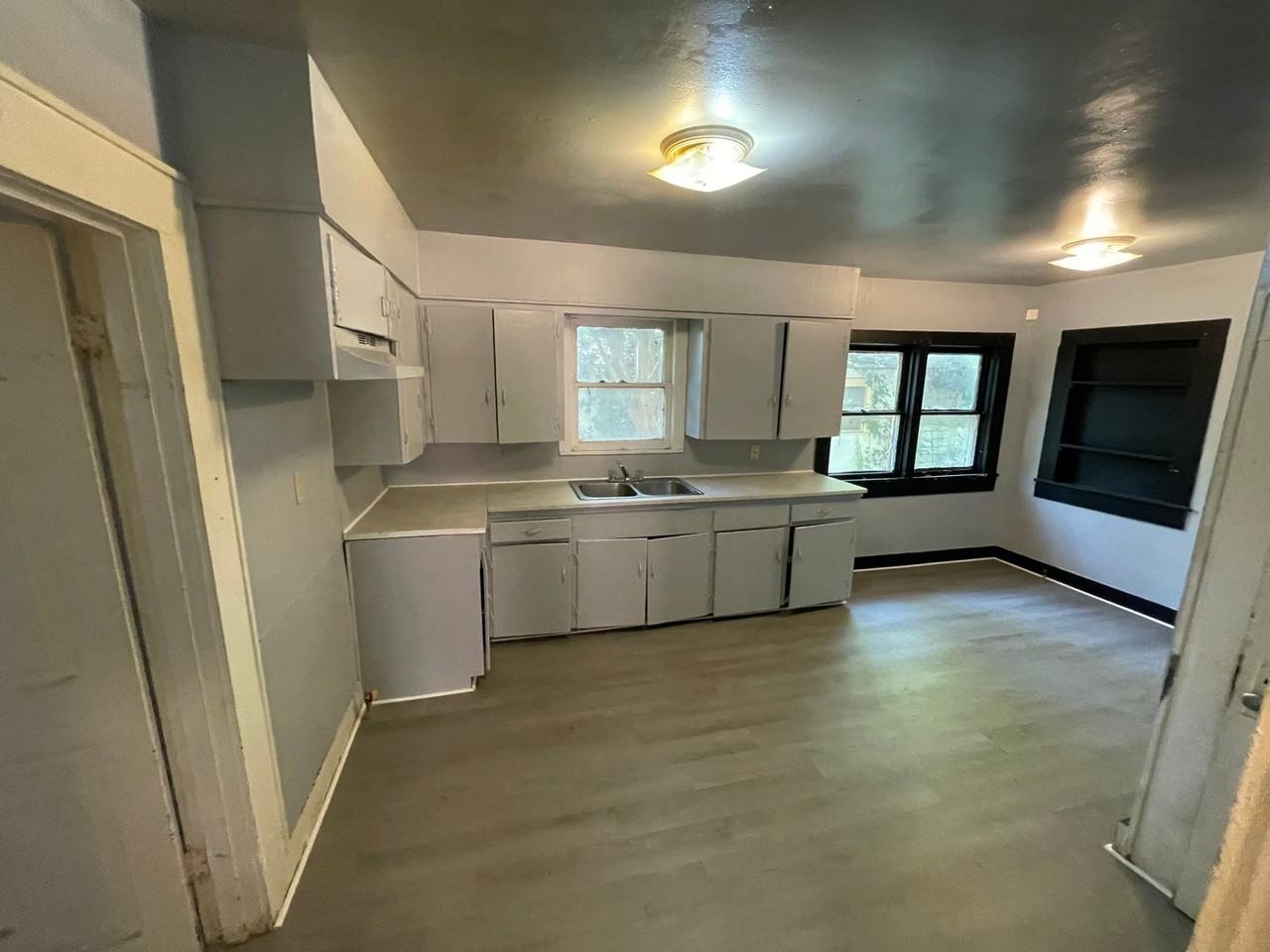3224 Jackson St - Photo 3 of 14