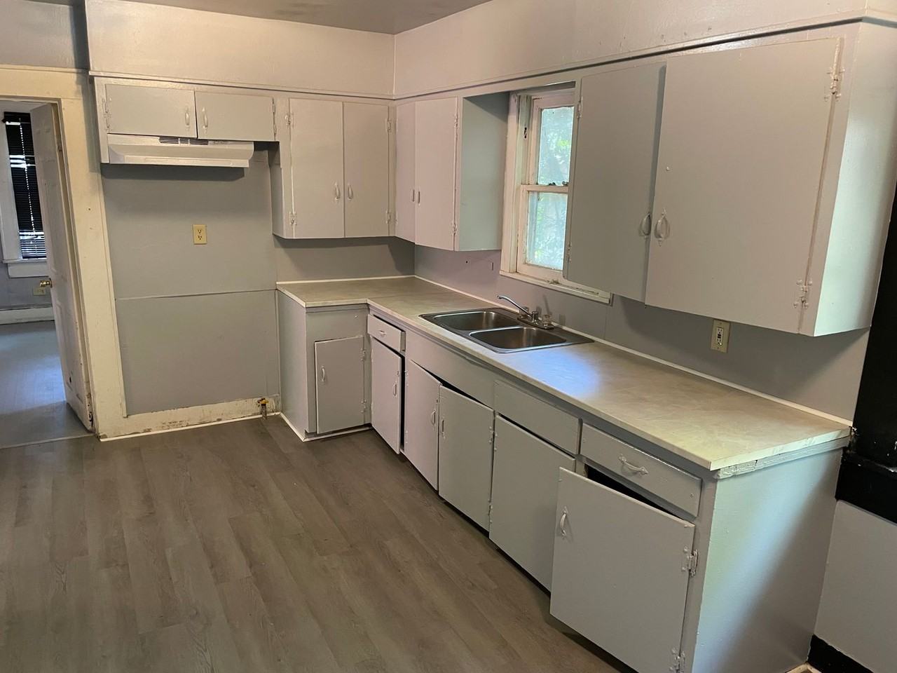 3224 Jackson St - Photo 5 of 14